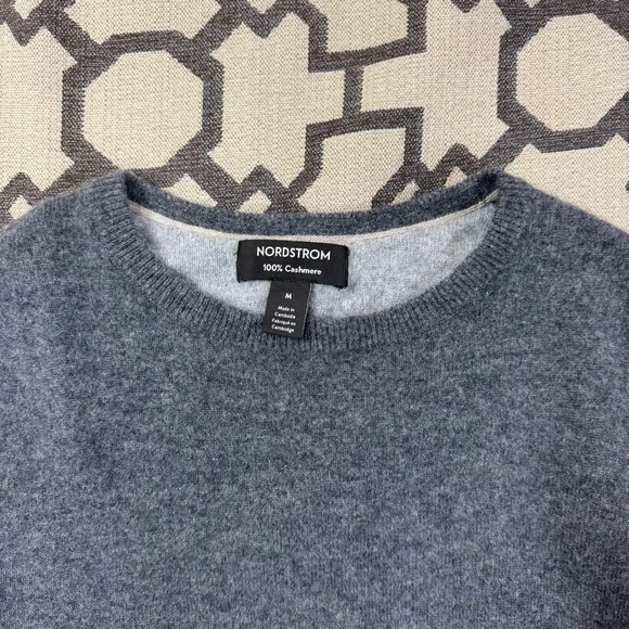 Nordstrom 100% Cashmere Crewneck Sweater Gray Sz M - Picture 4 of 10